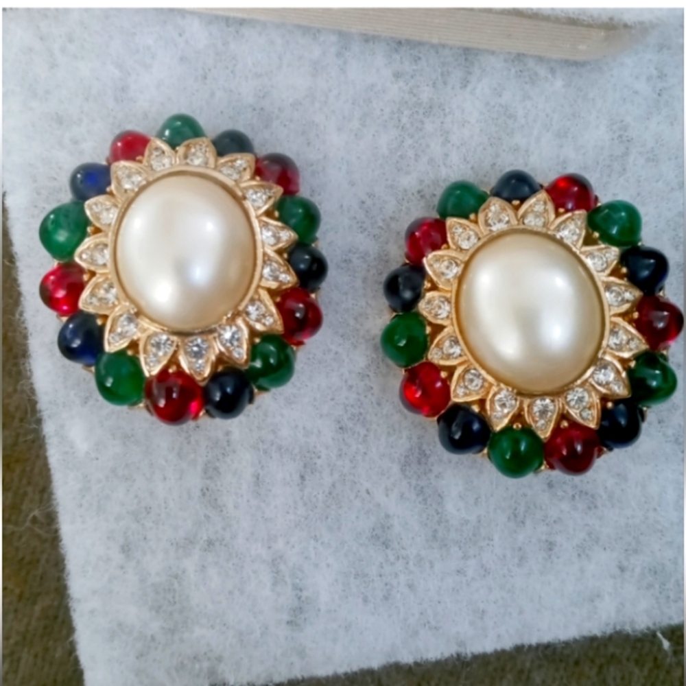 Dior CINER GOLD FAUX PEARL CABOCHON MOGHUL JEWEL OF INDIA OVAL CLIP EARRINGS